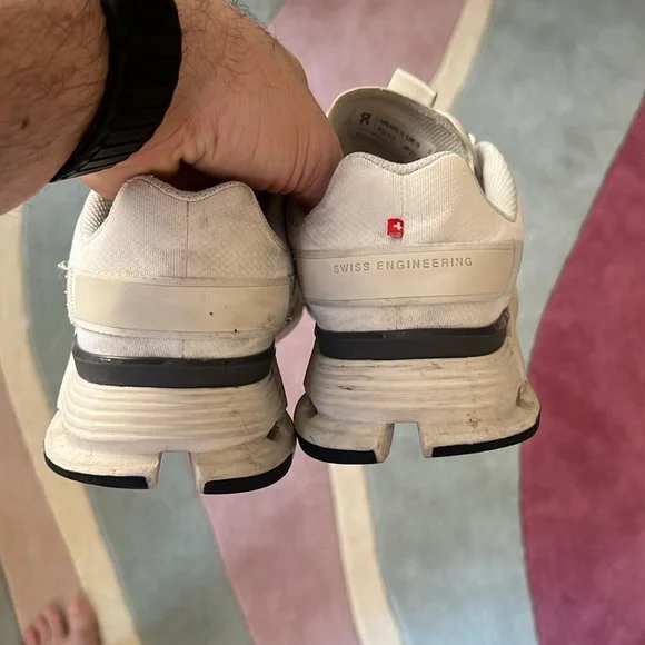 ON Running Cloudnova Form - Picture 4 of 11